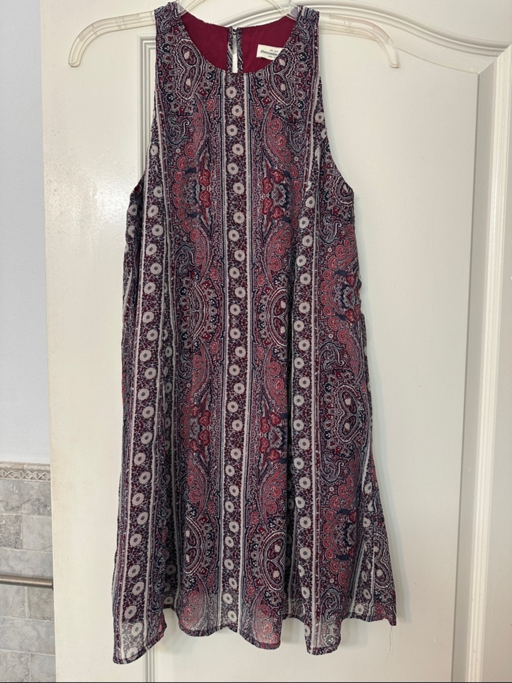Abercrombie & Fitch Paisley Sleeveless Shift Dress - Picture 1 of 3